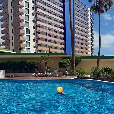 Kristine Nicole Club Paraiso Seaview
